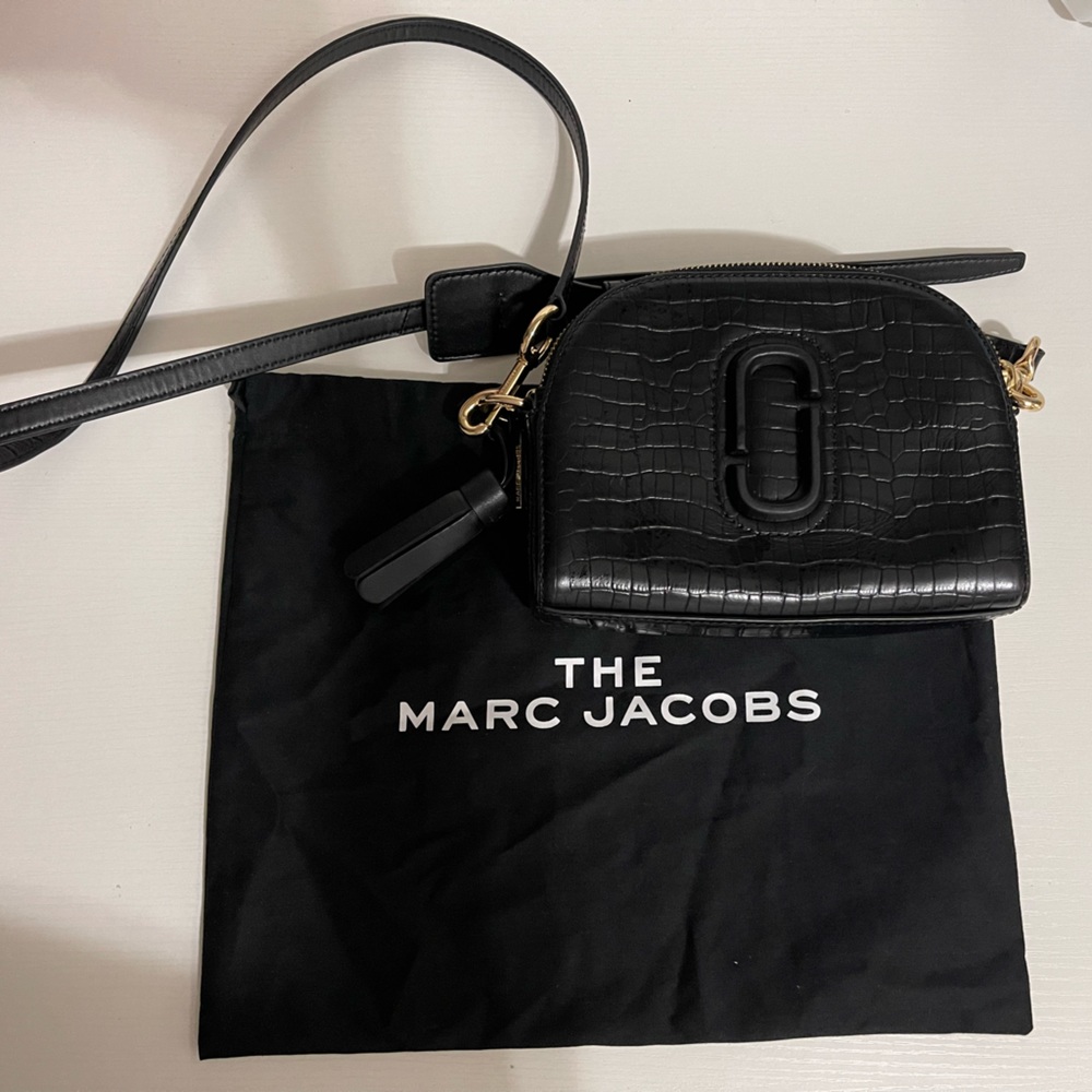 Marc Jacobs Shutter Croc-Embossed Leather
Crossbody Bag